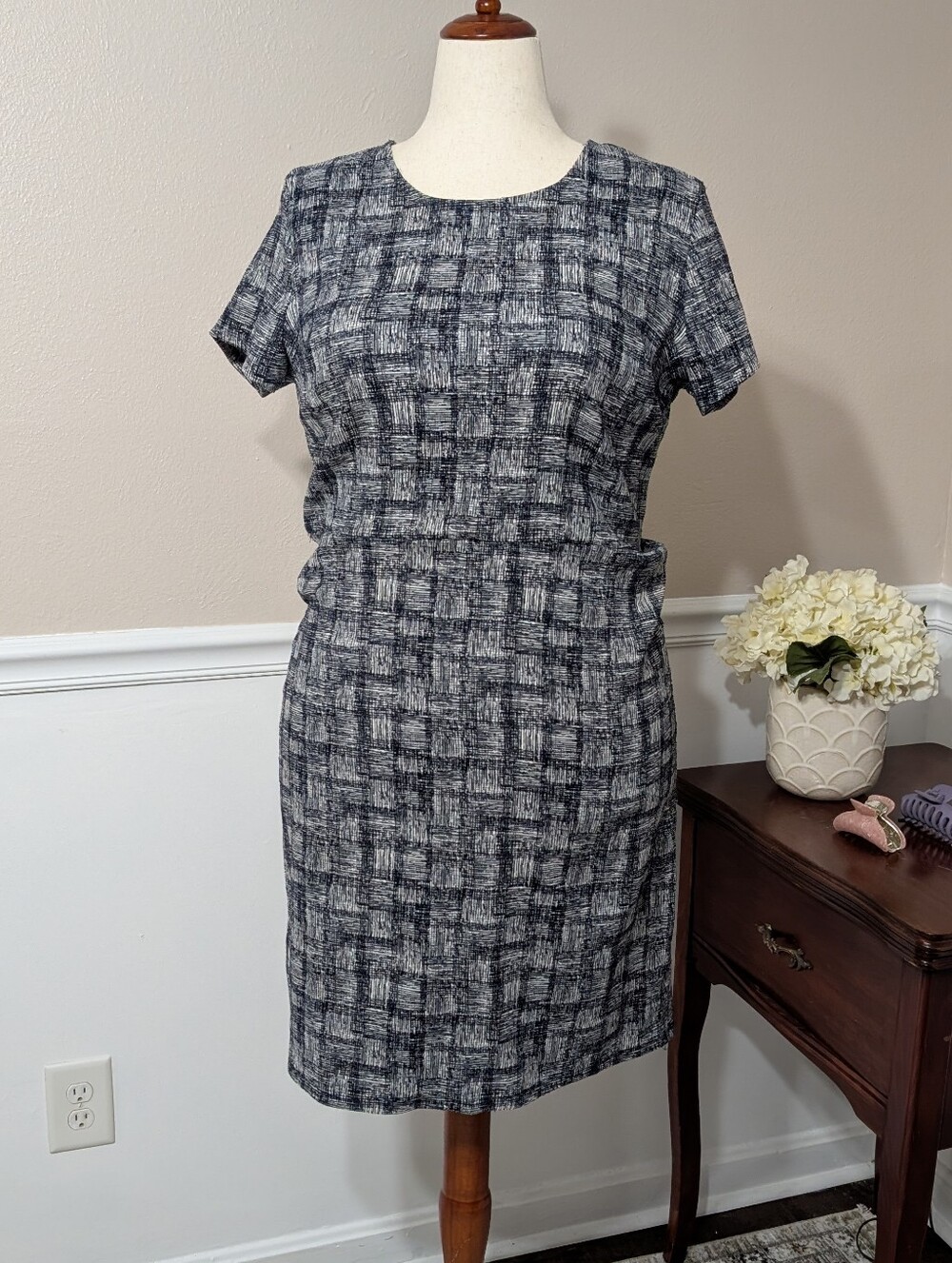 Tacera Fitted Black And White Dress